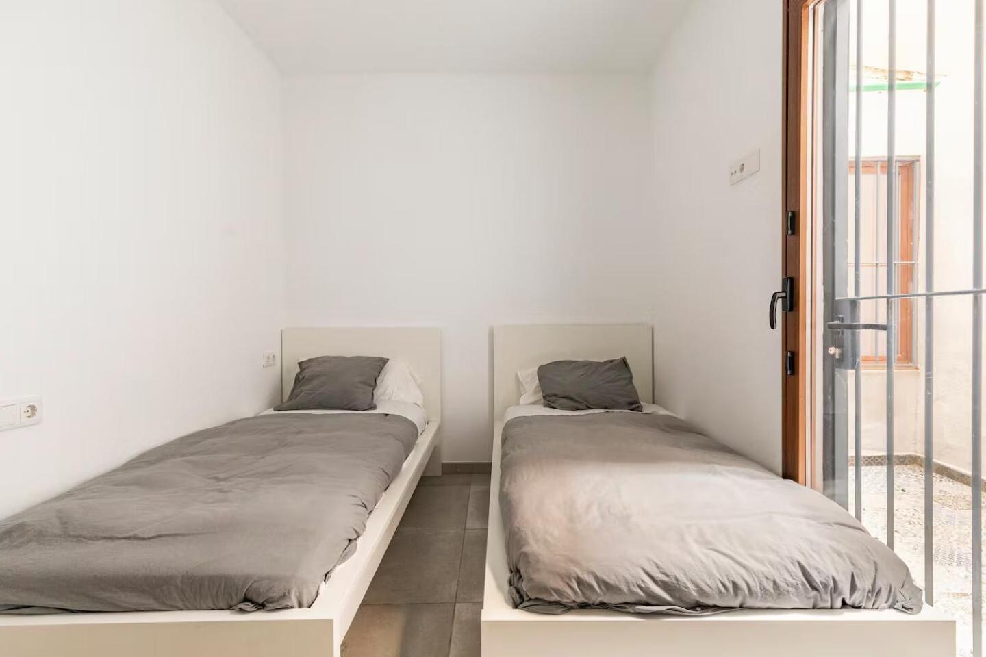 Vivienda Junto A Ruzafa - 12 Pax Y Mas Apartment Valencia Exterior photo